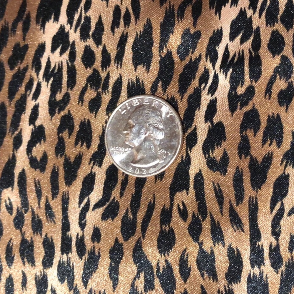 🐆 SOFT SILKY LEOPARD PRINT FABRIC—ONE YARD - Picture 2 of 2